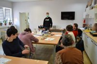 Spotkanie uczestnikami ŚDS z wolontariuszem Damianem.