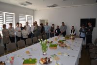 Uczestnicy ŚDS podczas śniadania wielkanocnego.