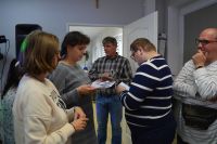 Rozdawanie kart z okazji Dnia Chłopaka