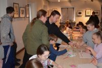 Warsztaty integracyjne w muzeum.