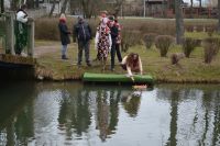 Uczestnicy ŚDS podczas topienia marzanny.