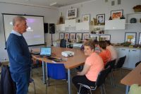 Uczestnicy ŚDS z panem Gadomskim.