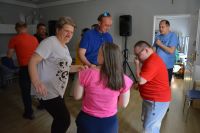 Uczestnicy podczas dyskoteki.