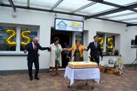 Uczestnicy ŚDS podczas jubileuszu domu w Sochaczewie.