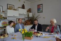 Uczestnicy ŚDS podczas śniadania wielkanocnego.