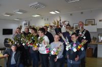 Uczestnicy ŚDS przy przekazaniu palm