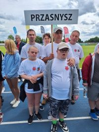 Uczestnicy ŚDS na inauguracji Mławskiej Olimpiady.